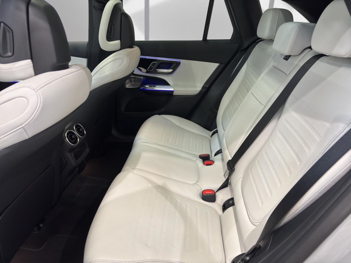 Mercedes-Benz GLC 300 d 4M AMG LINE ADVANCED PLUS AHK+PANO+360