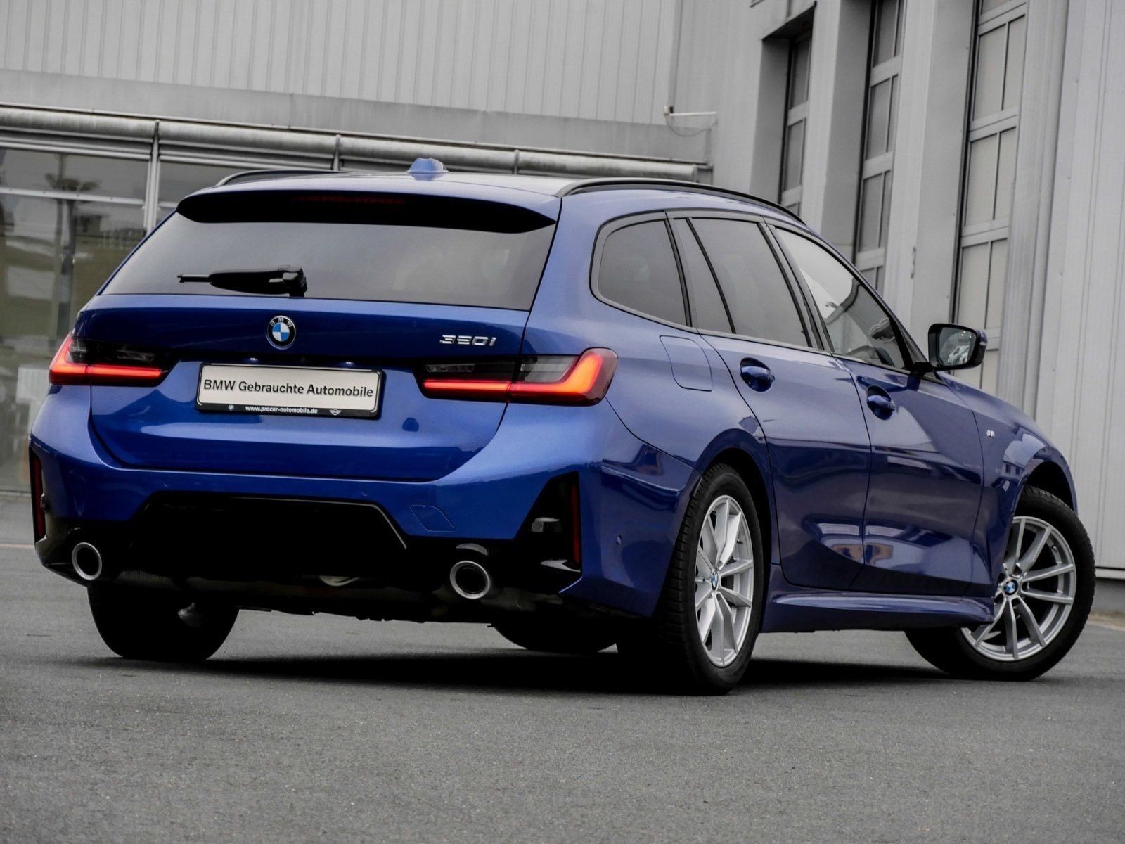 BMW 320i M Sport HuD RFK Pano AHK LED