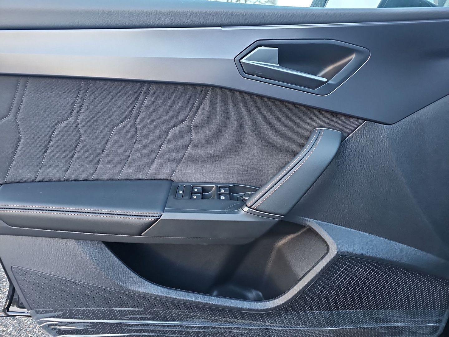 Cupra Leon 1.5 eTSI DSG - Samsaru's Car Outlet