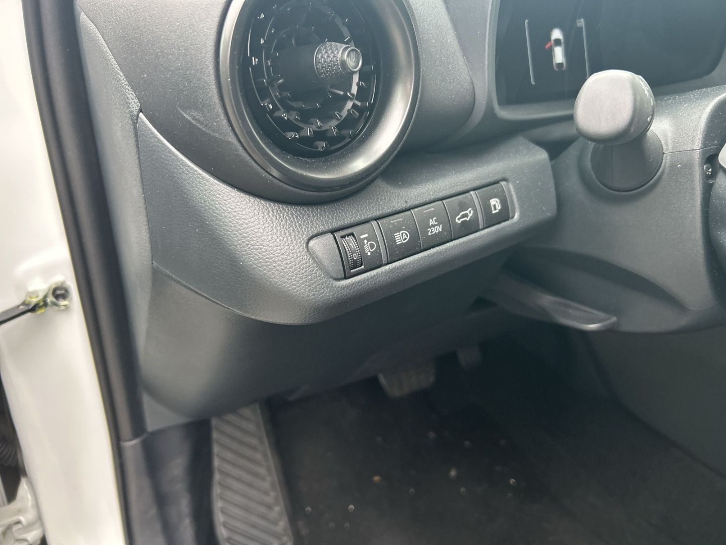 Toyota C-HR Plug-In Hybrid FWD Team Deutschland Navi LE