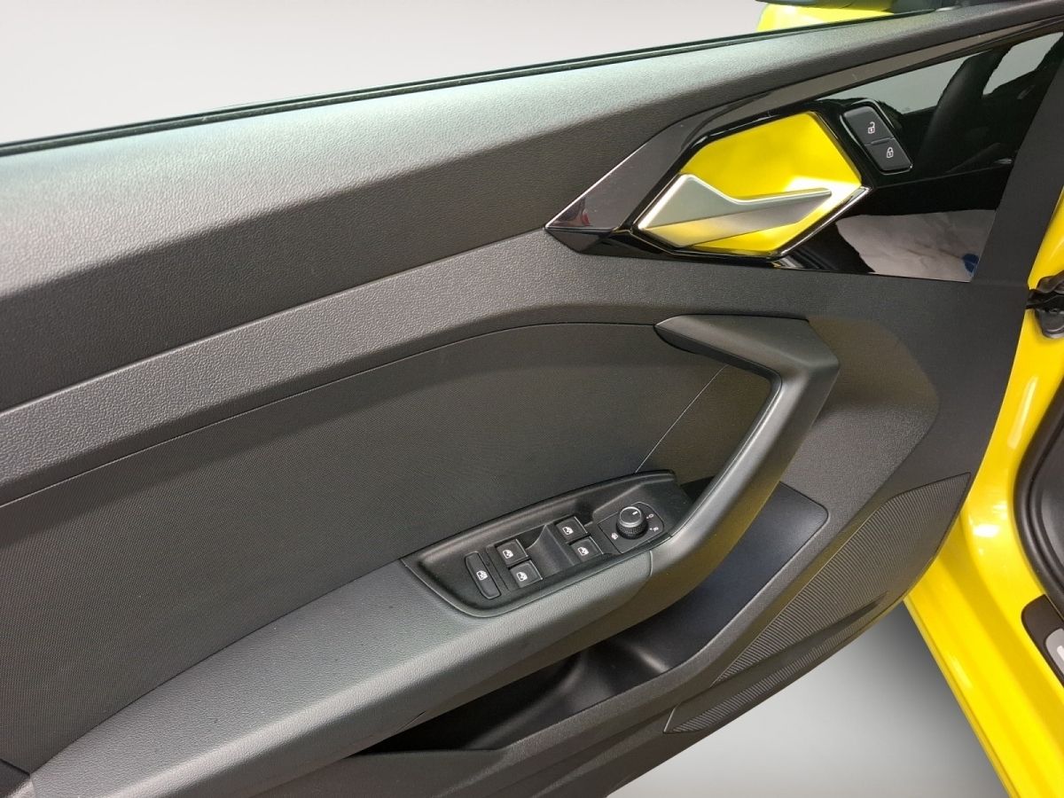 Audi A1 Sportback 30 TFSI advanced - Samsaru's Car Outlet