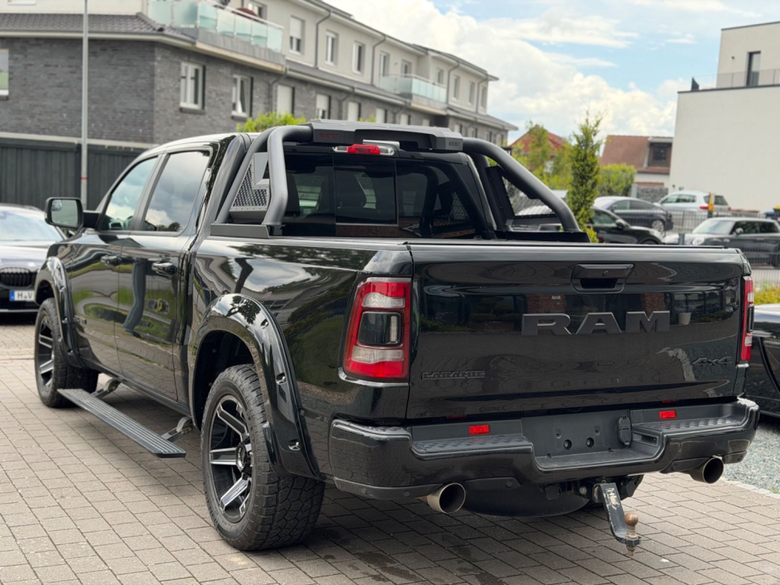 Dodge RAM 1500 5.7 Laramie Sport/Night/Sport-Aga/LPG