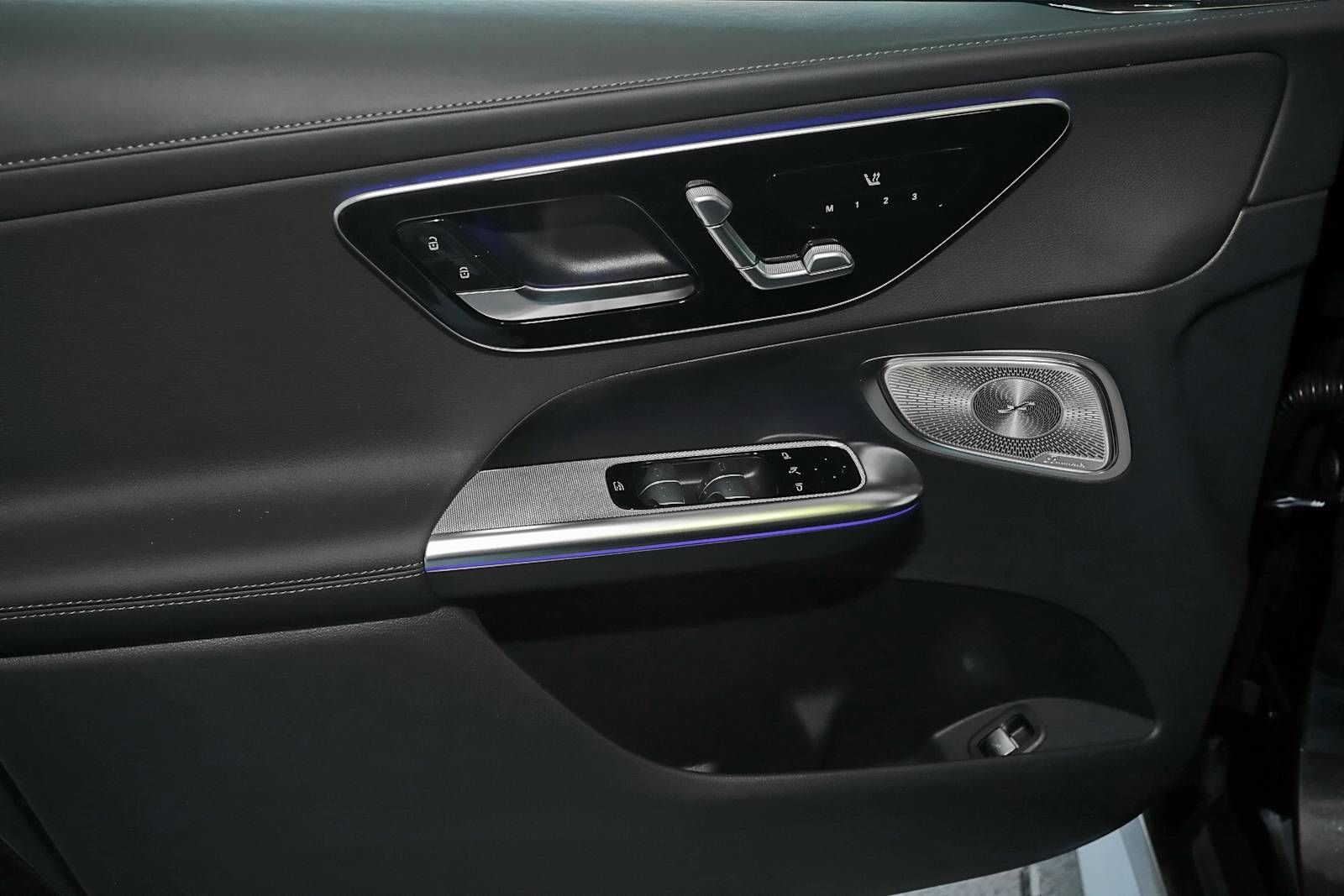 Mercedes-Benz GLC 300 d 4M AMG Night+MBUX+360°+D-LED+Pano+AHK+