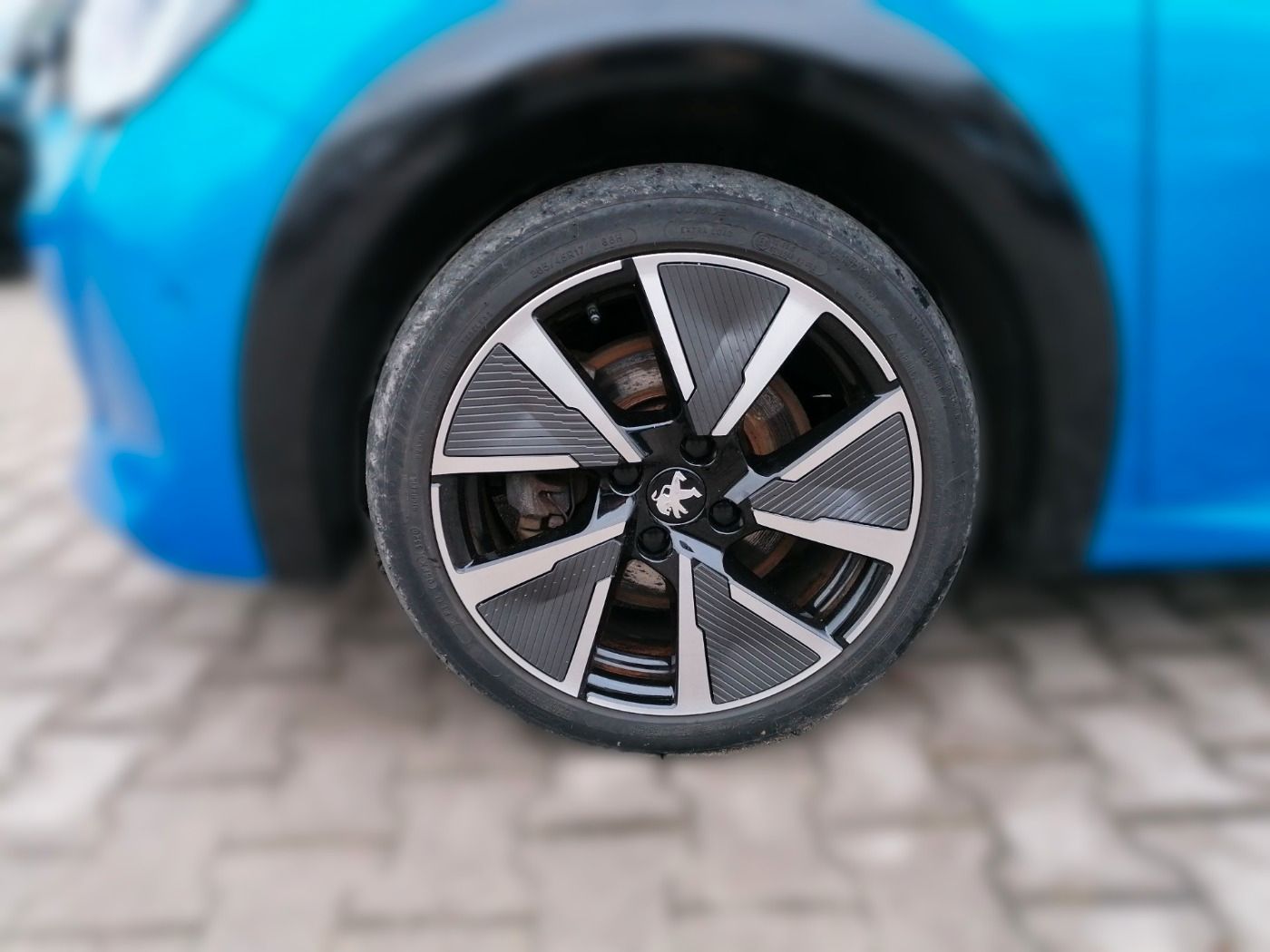 Peugeot 208 e- GT - Samsaru's Car Outlet