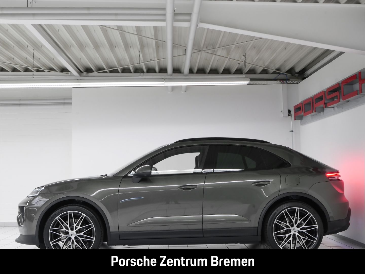 Porsche Macan 4S Sportpaket - Samsaru's Car Outlet