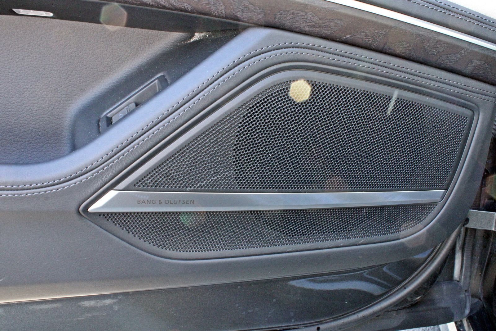 Audi A8 Lang 50TDI S LINE BLACK - Samsaru's Car Outlet