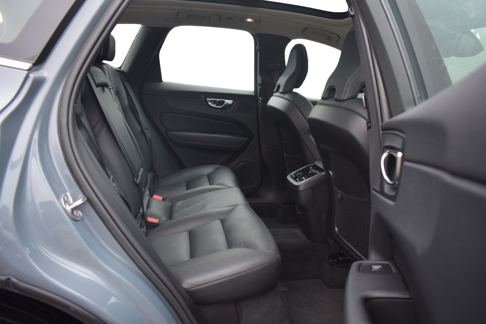 Volvo XC60 ULTIMATE - Samsaru's Car Outlet