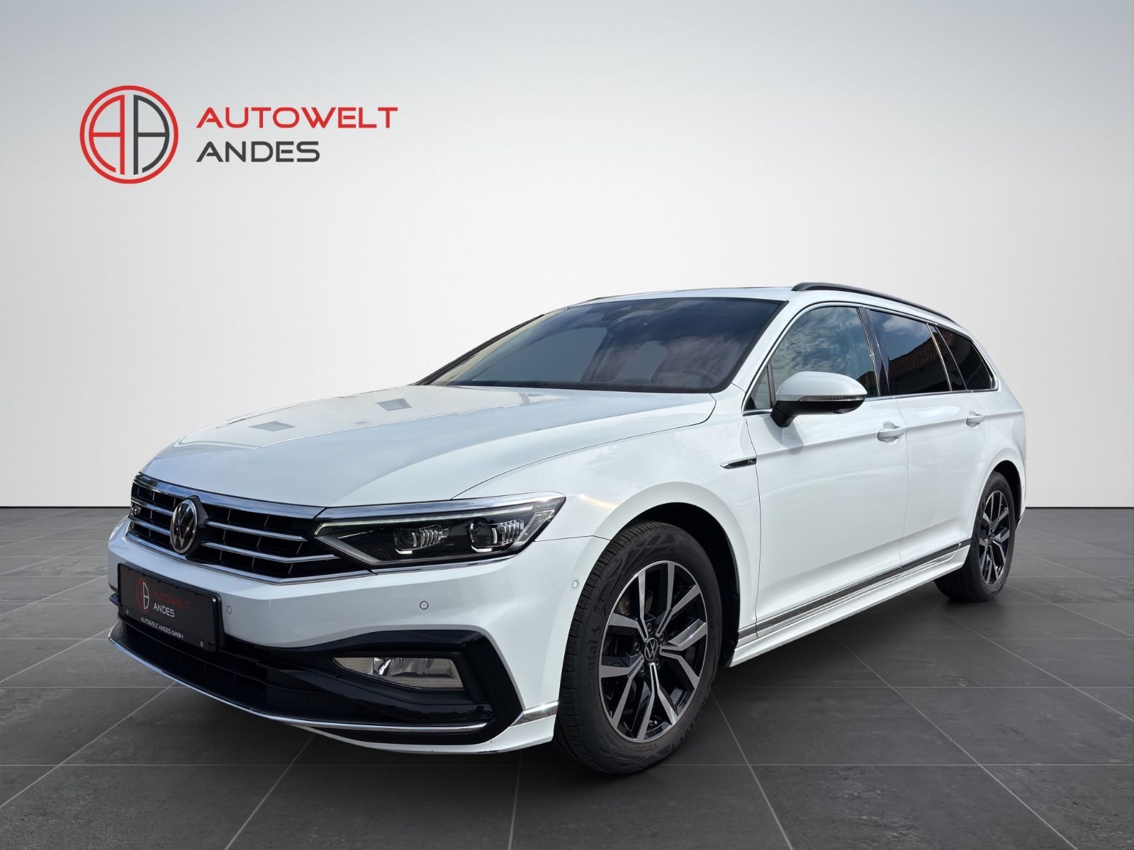 Volkswagen Passat Var. R Line - Samsaru's Car Outlet