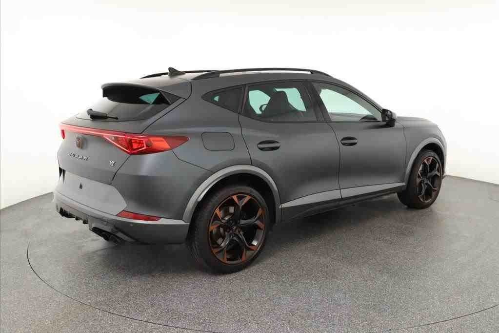 Cupra Formentor VZ 4DRIVE DSG NP:62tEUR! MATT+PANO+AHK