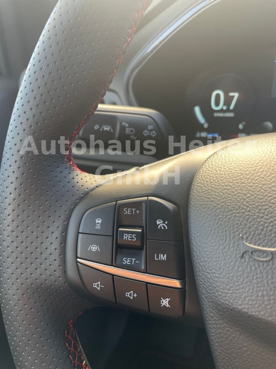 Ford Focus 1.5 EB Aut.ST-Line X / ACC+Matrix+e.Klappe