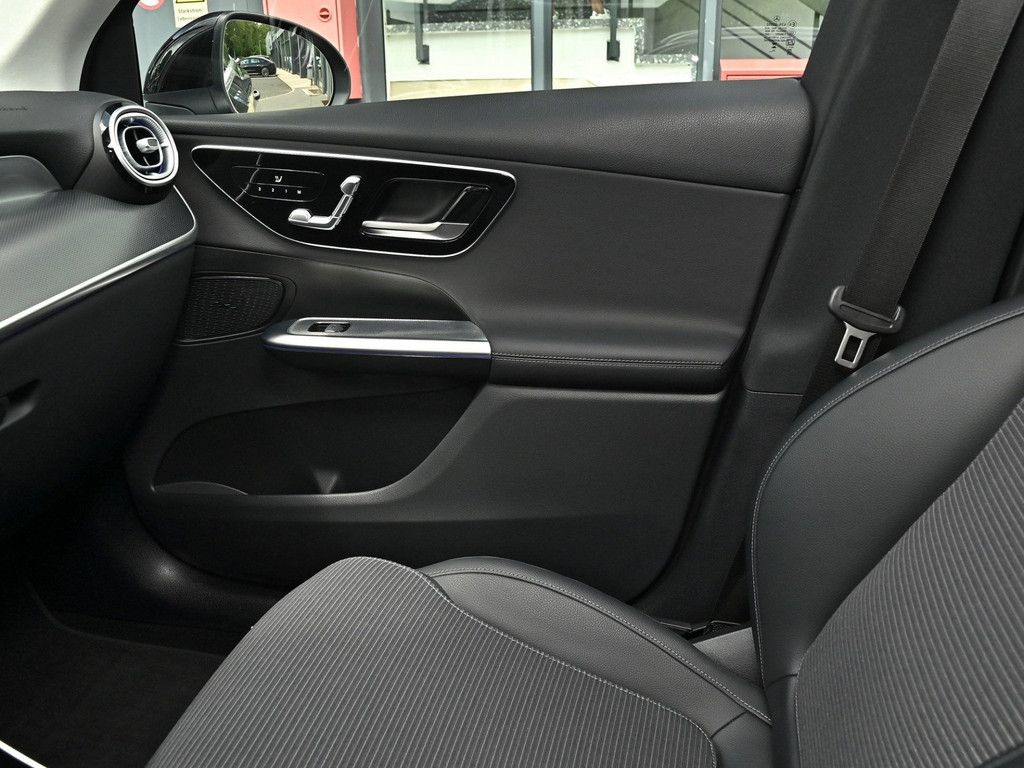 Mercedes-Benz GLC 300 de 4M Avantgarde Advanced Plus - Samsaru's Car Outlet