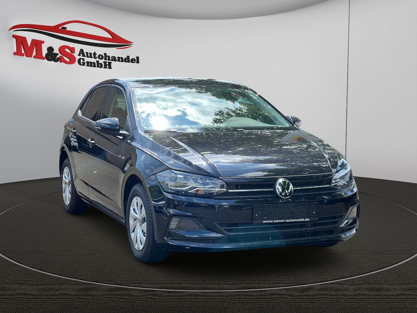 Volkswagen Polo VI Comfortline Aut. - Samsaru's Car Outlet