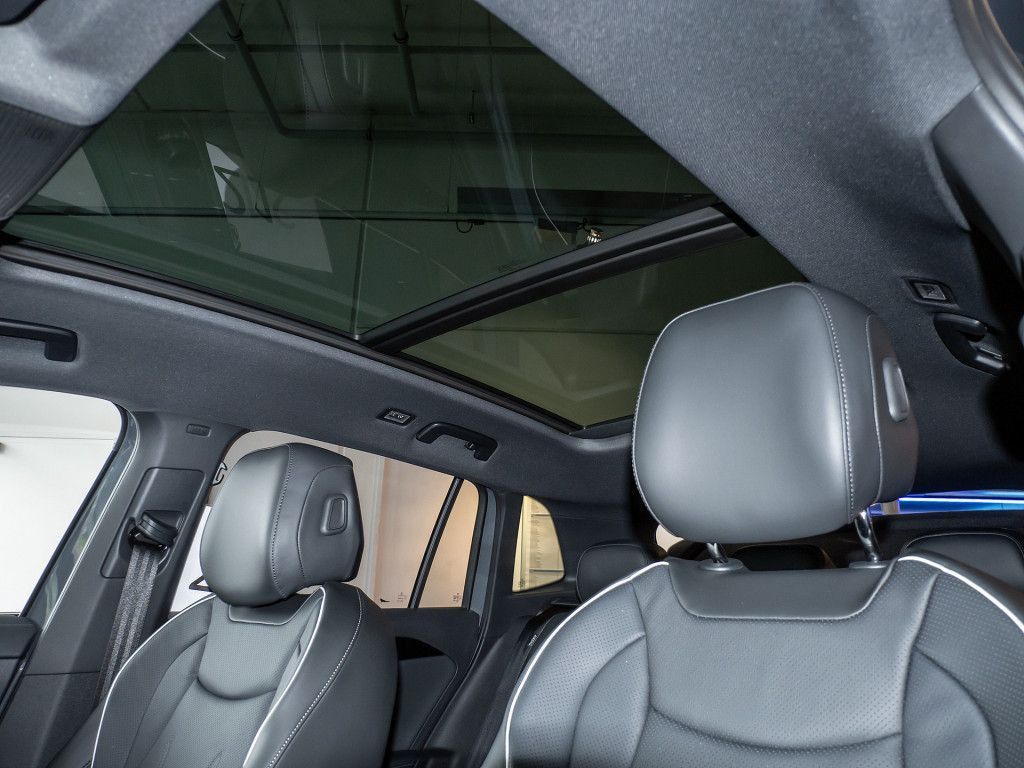 Volkswagen Tiguan 2.0TSI DSG Elegance 4x4 P-DACH LEDER H&K
