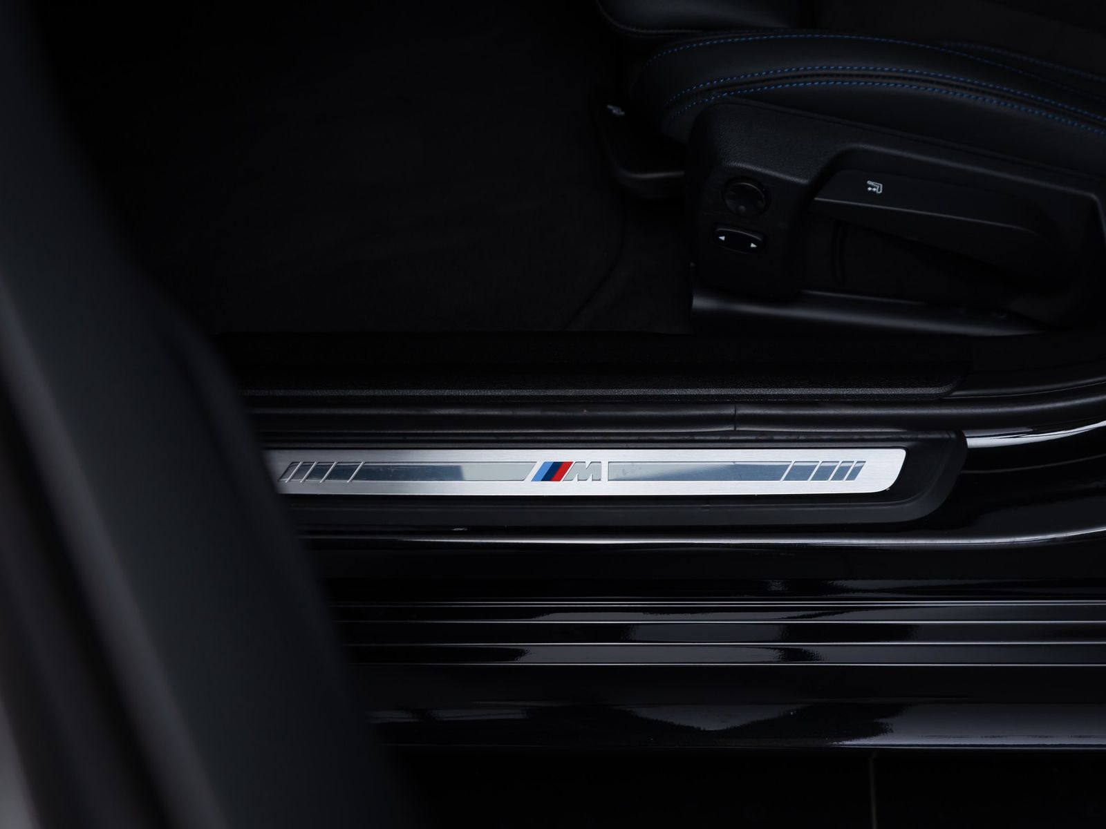 BMW 320d M Sport - Samsaru's Car Outlet