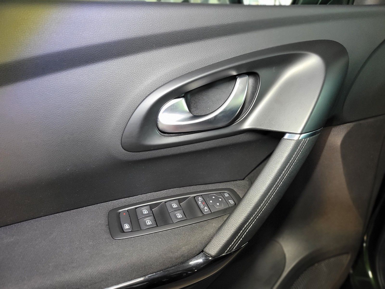 Renault Kadjar - Samsaru's Car Outlet