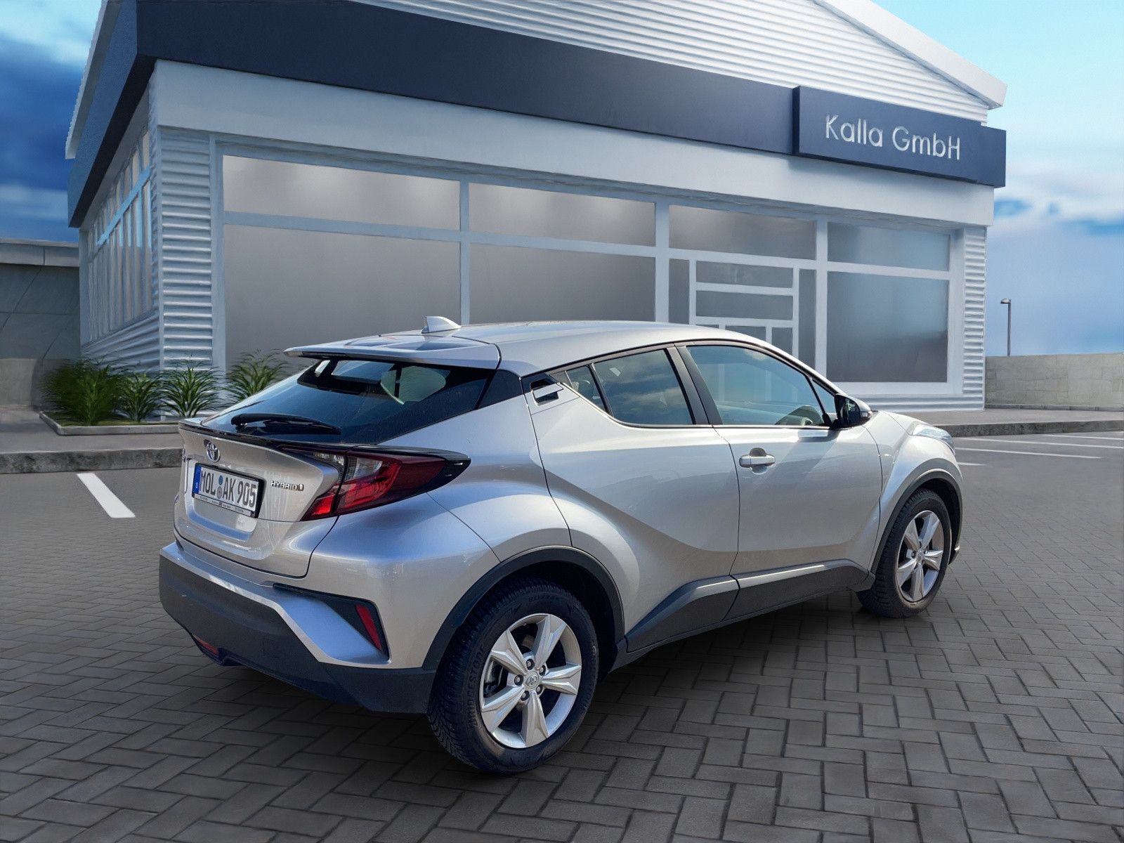 Toyota C-HR 1.8 Hybrid Flow - Samsaru's Car Outlet