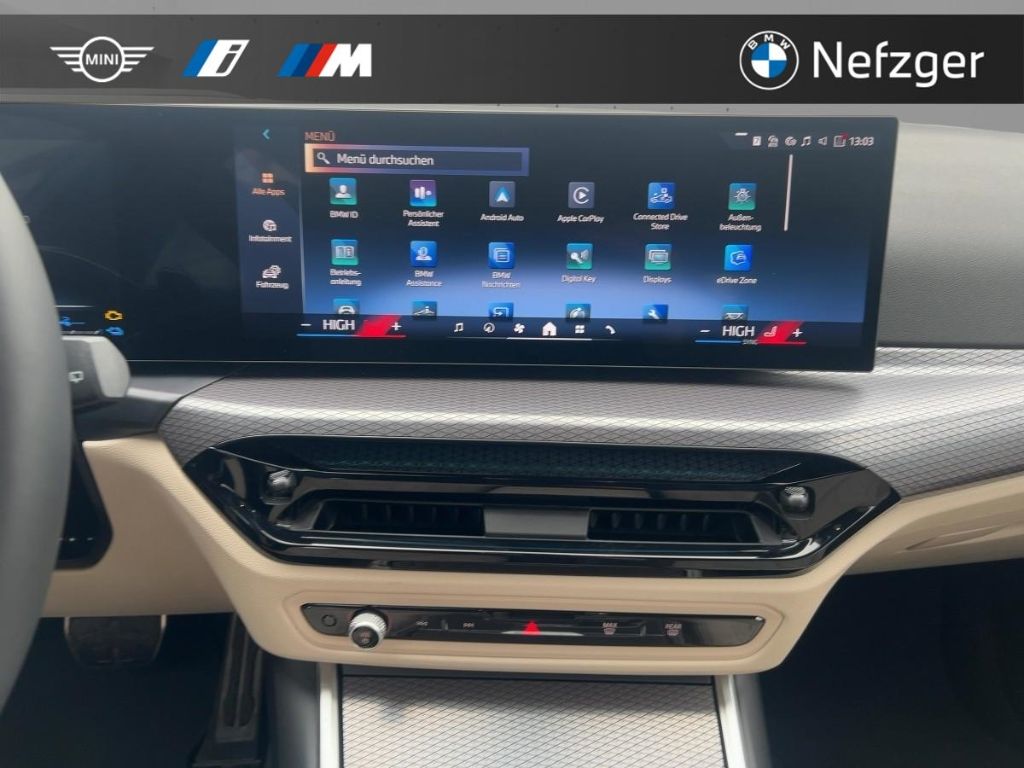 BMW 330 e xDrive Touring AHK M Sport HUD Pano HiFi