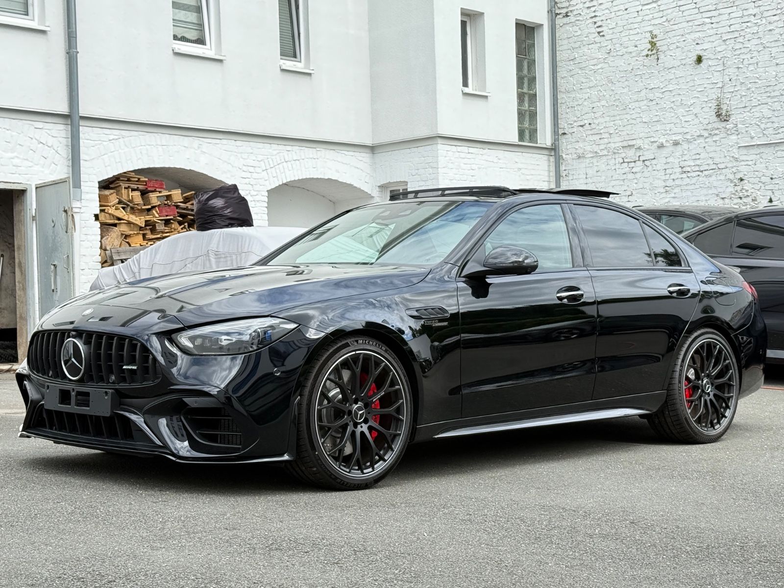Mercedes-Benz C 63 S AMG - Samsaru's Car Outlet