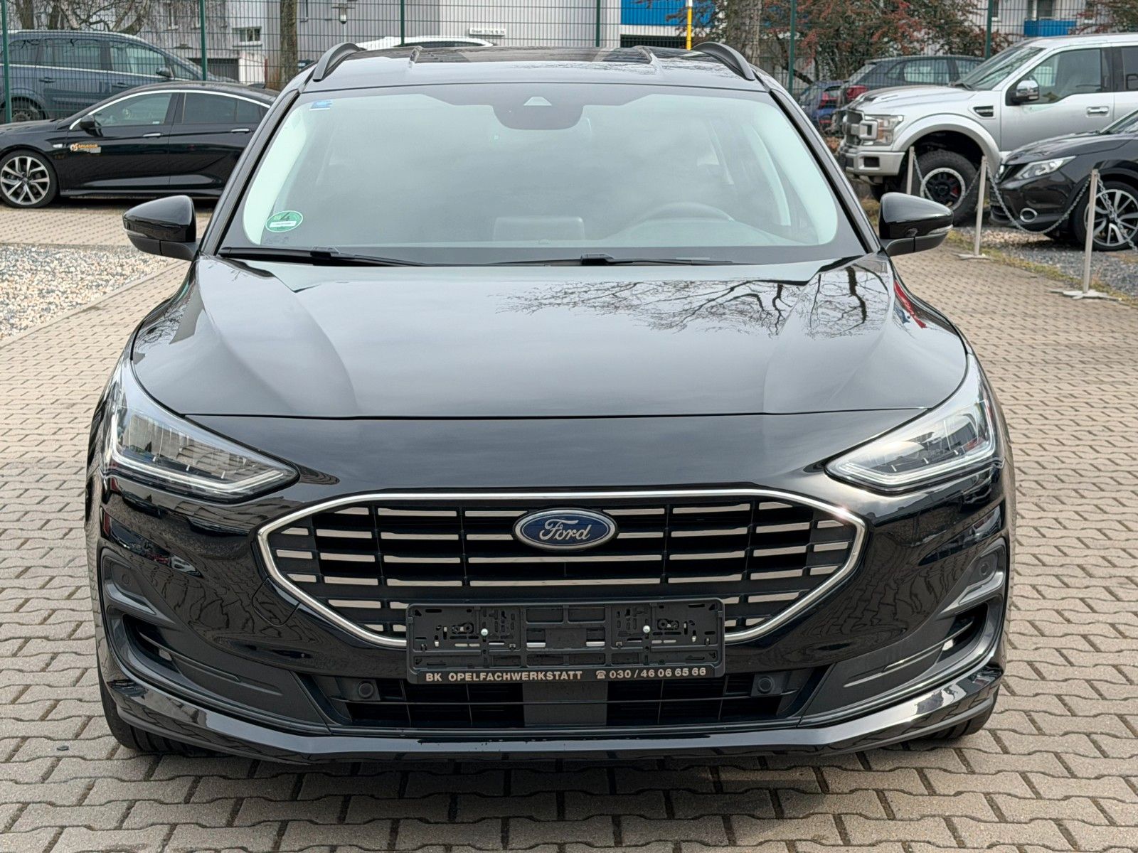 Ford Focus Turnier Cool & Connect*Autom*LED*AHK*Face