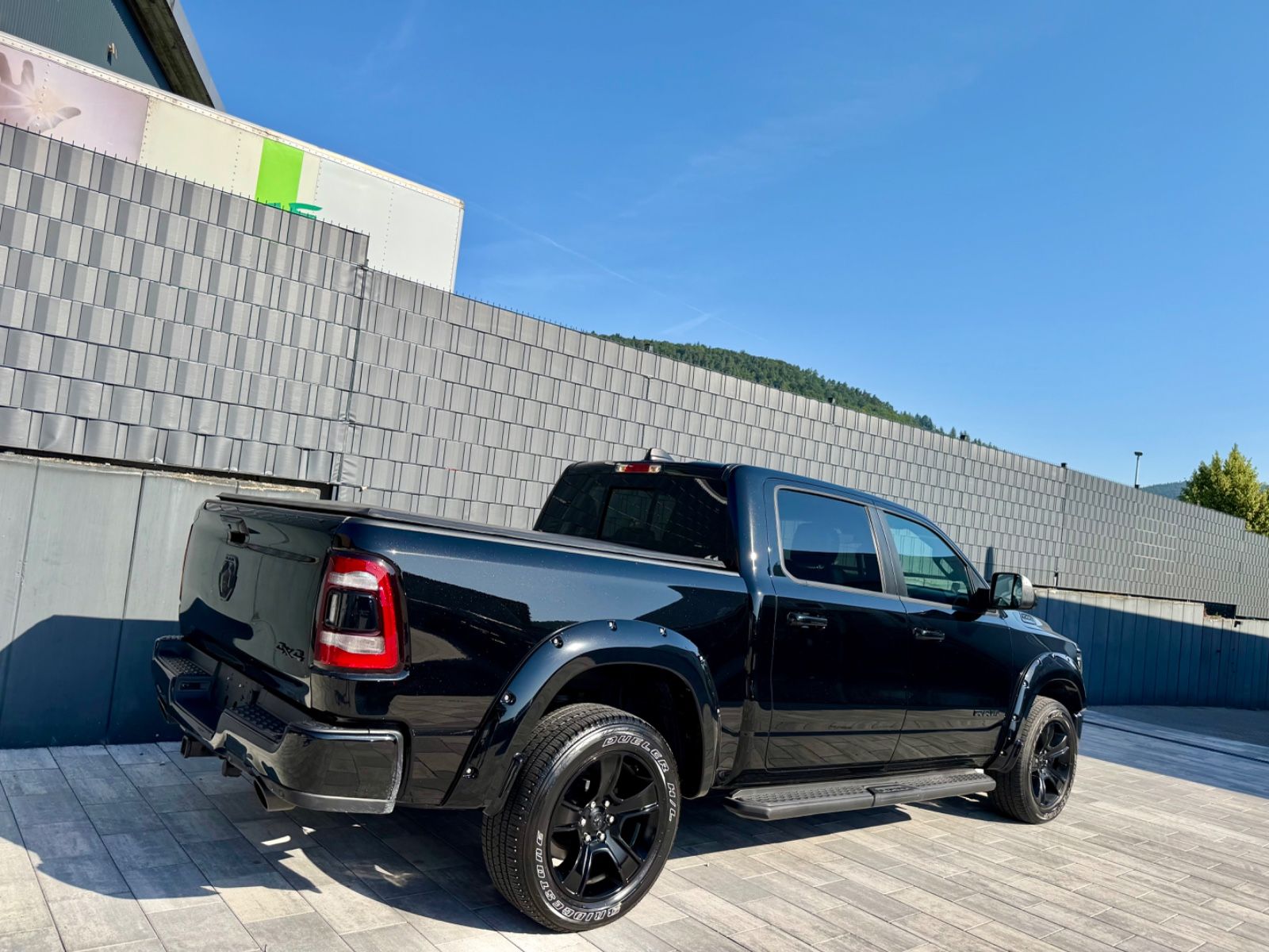 Dodge RAM 5,7 V8 HEMI-WIDEBODY-SPORT/EDITION-CREW CAB