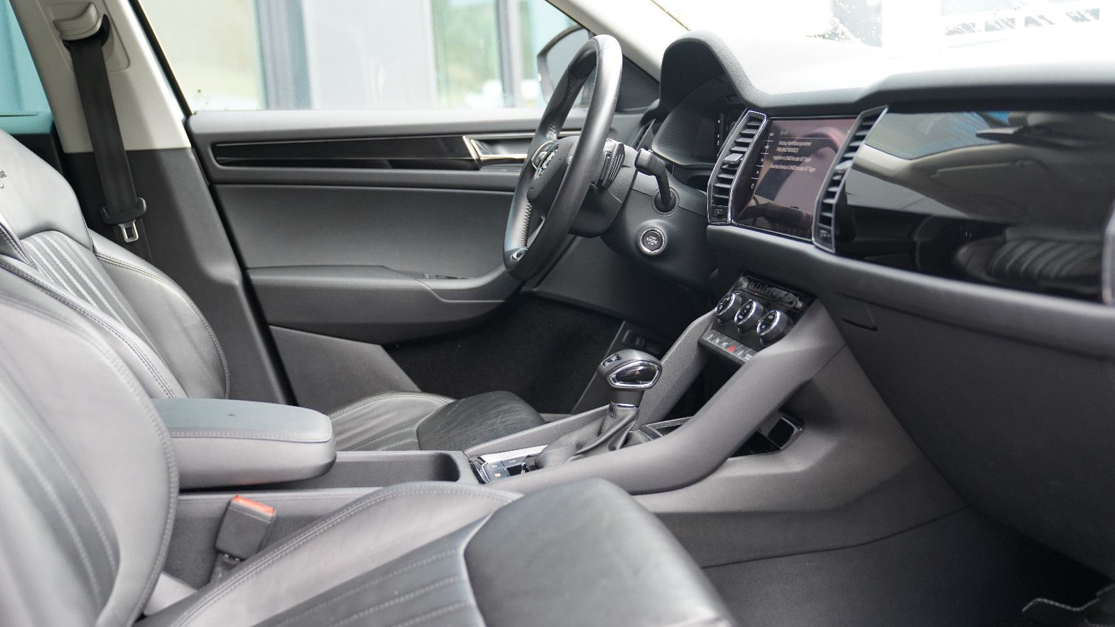 Skoda Kodiaq L&K 4x4,Standh,AHK,Leder,LED,