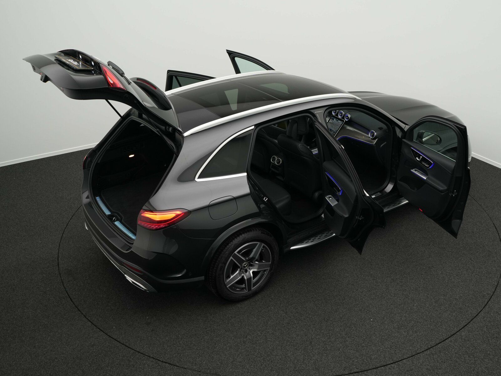 Mercedes-Benz GLC 300 d 4MATIC AMG-Line Pano+Distr+LED+Totw