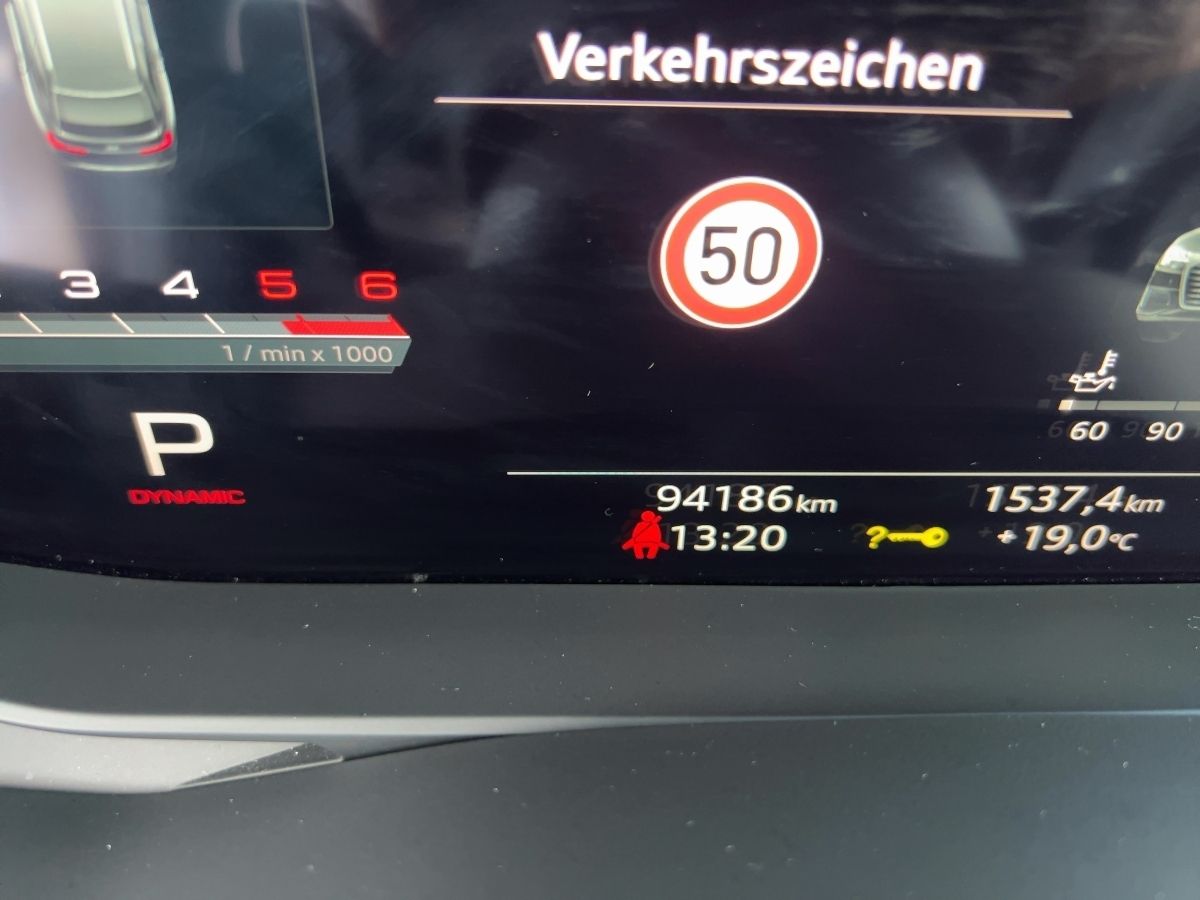 Audi A6 35 2.0 TDI Avant - Samsaru's Car Outlet