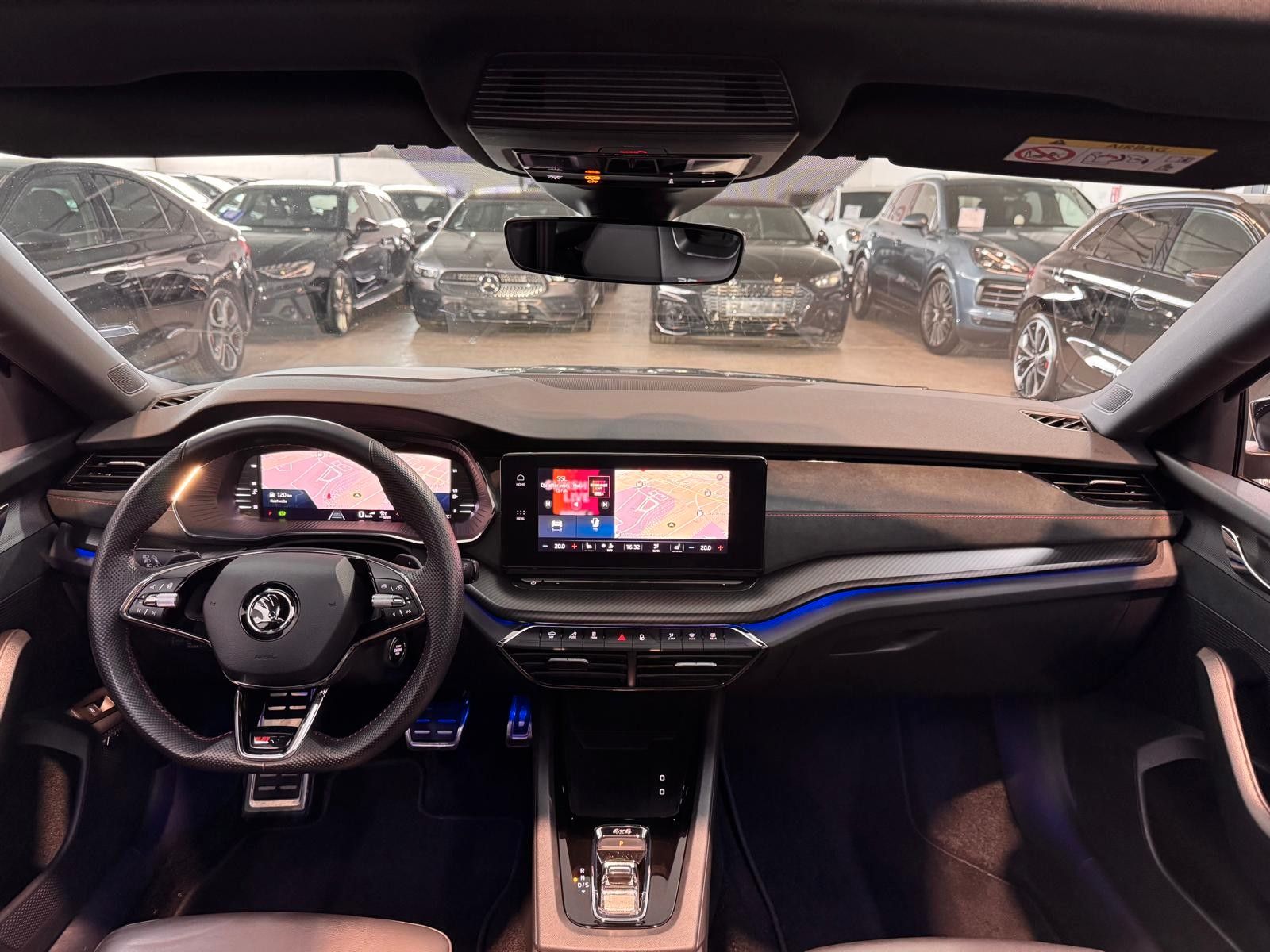 Skoda RS 4x4 PANO/HUD/360°/AHK/MASS/AMB/ACC/TRA.P.