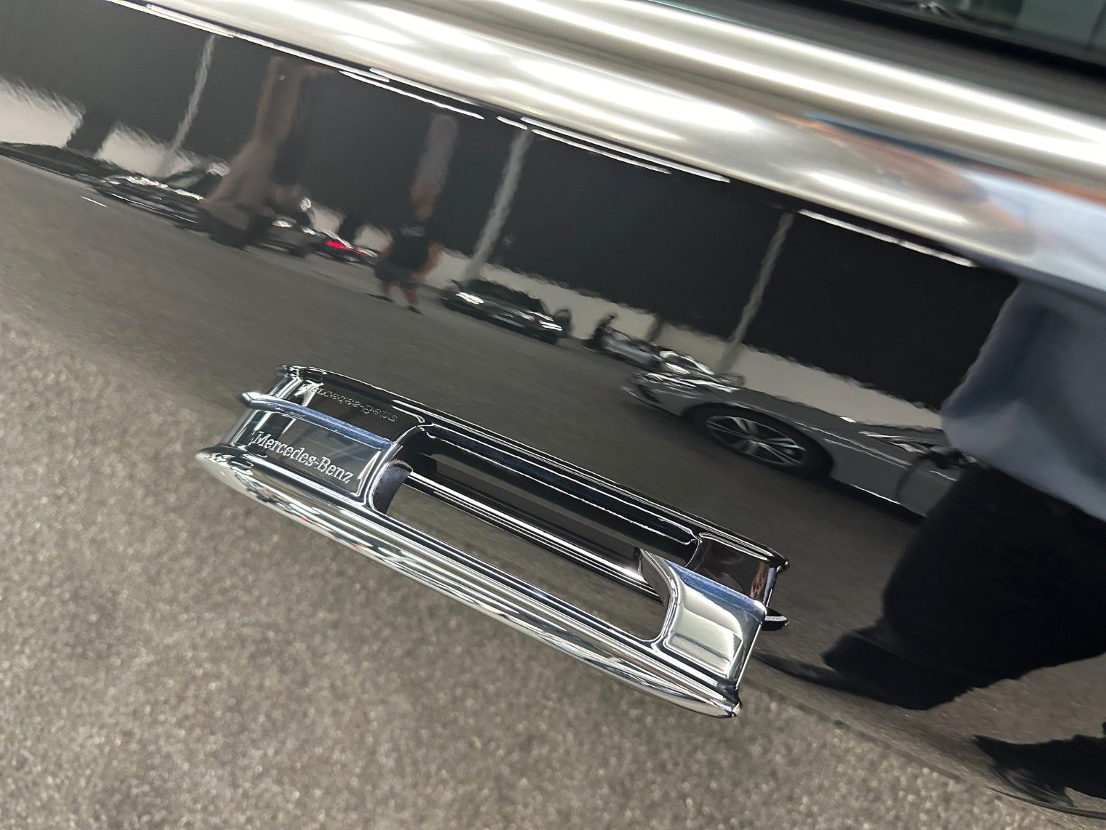 Mercedes-Benz E 300 e Exclusive Premium - Samsaru's Car Outlet