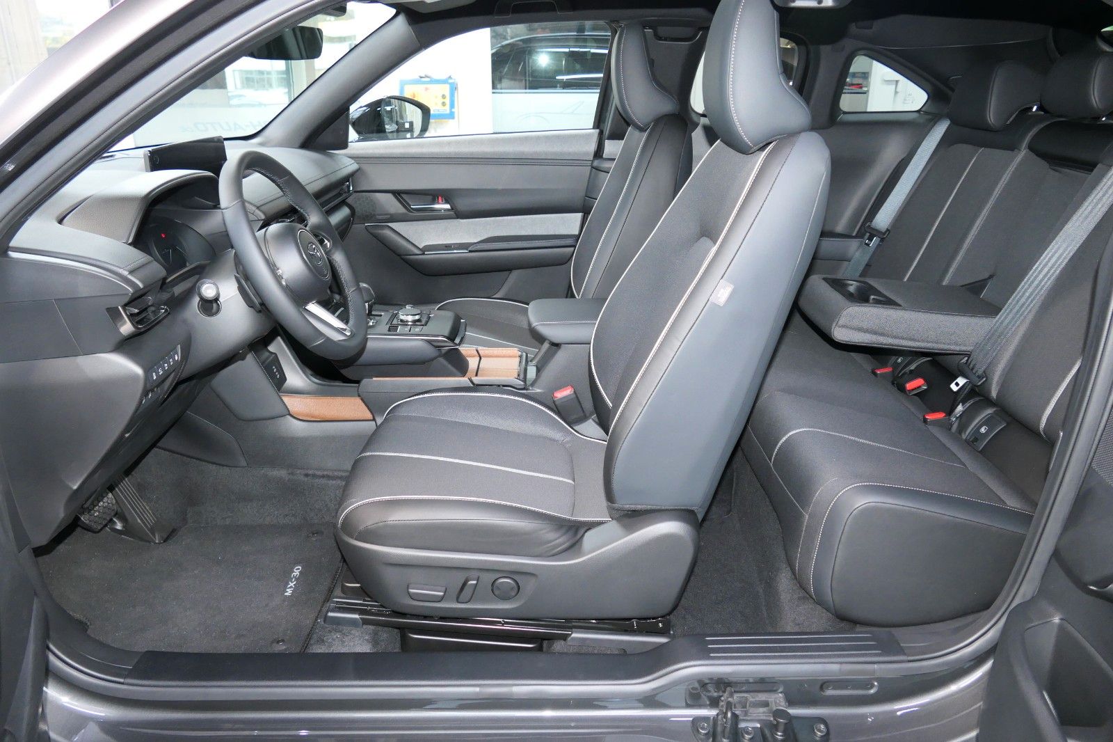 Mazda MX-30 170PS Range-EV Makoto Plus Vollausstattung