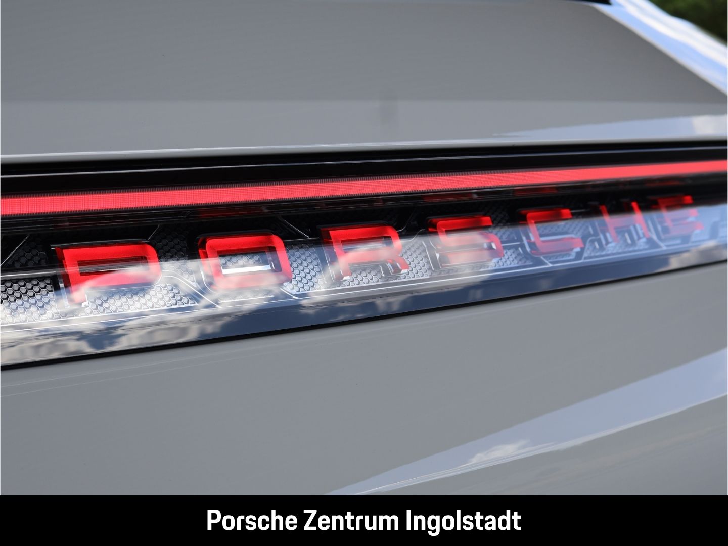 Porsche Taycan 4S Cross Turismo, 4+1 Sitze, SH 4x, Hinte