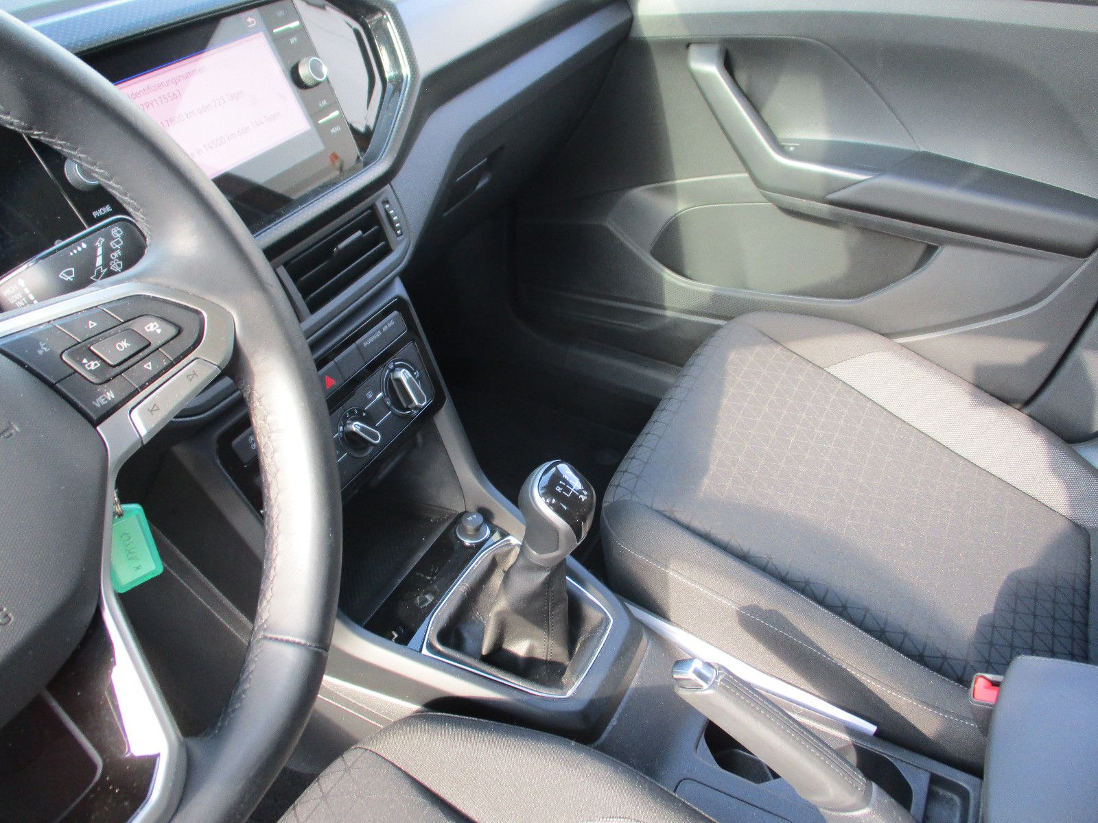 Volkswagen T-Cross Life - Samsaru's Car Outlet