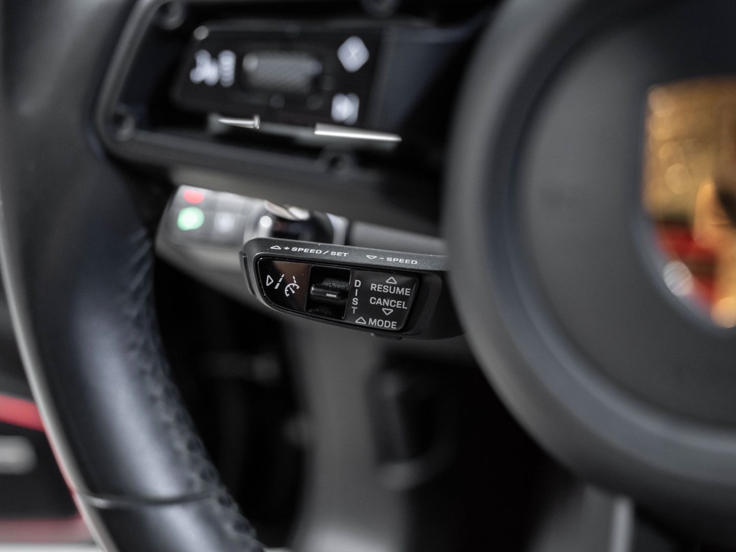 Porsche Panamera 4 E-Hybrid Platinum Edition HeadUp
