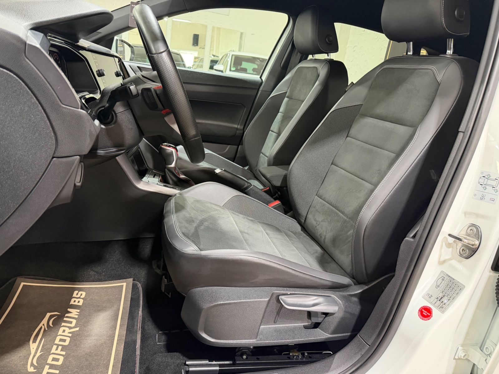 Volkswagen Polo VI GTI 2.0TSI DSG/ALCANTARA/CAM/MATRIX/18"