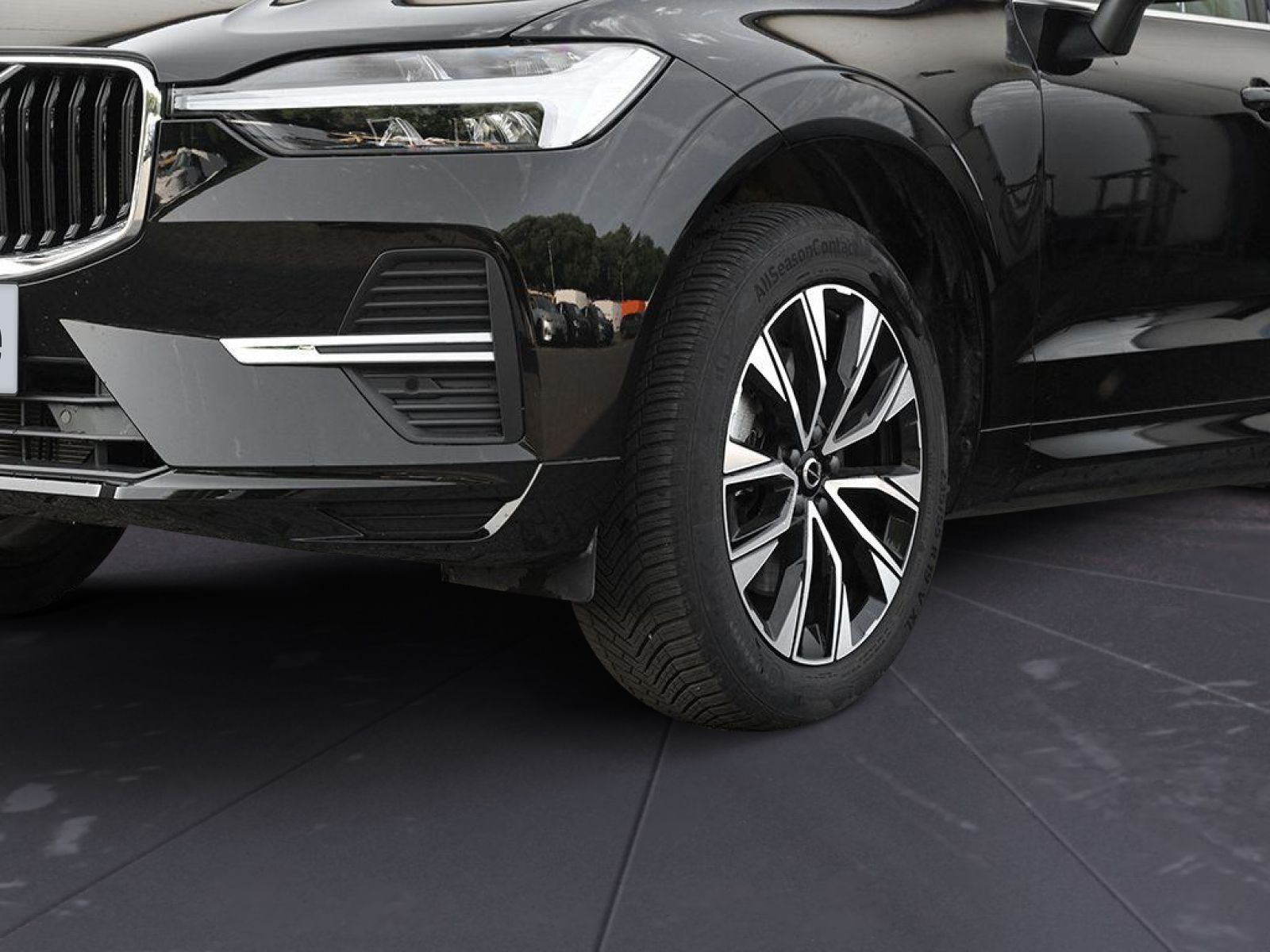 Volvo XC60 B4 Core - Samsaru's Car Outlet