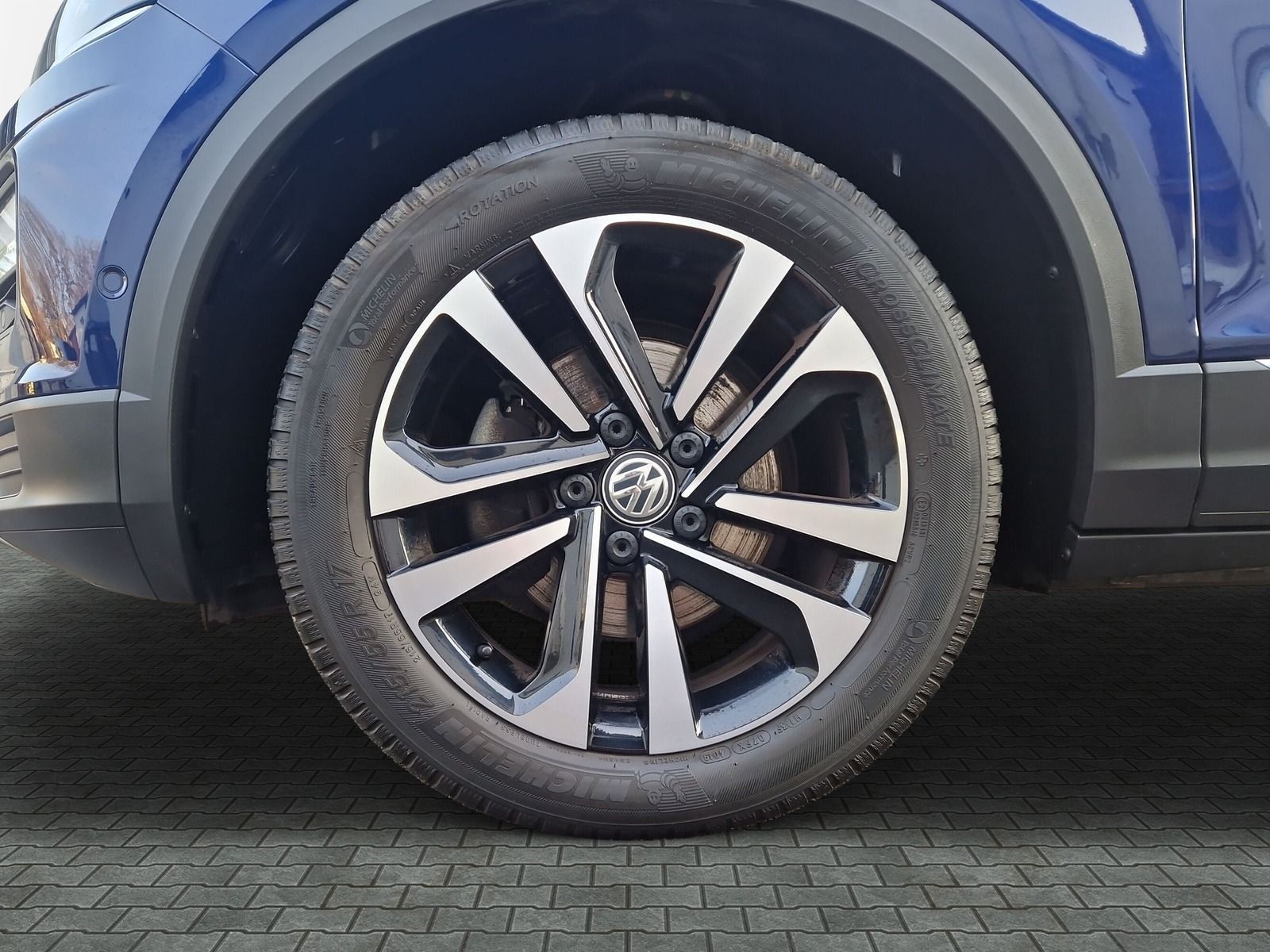 Volkswagen T-Roc IQ.DRIVE - Samsaru's Car Outlet