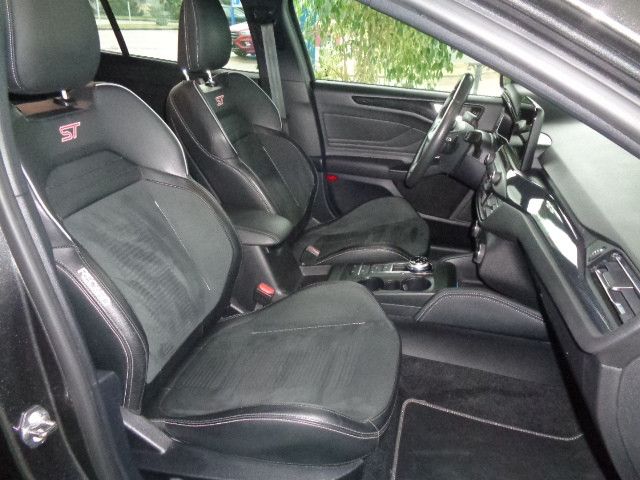 Ford Focus ST Aut/LED/Kamera/ACC/Totwinkel/Winterpak.