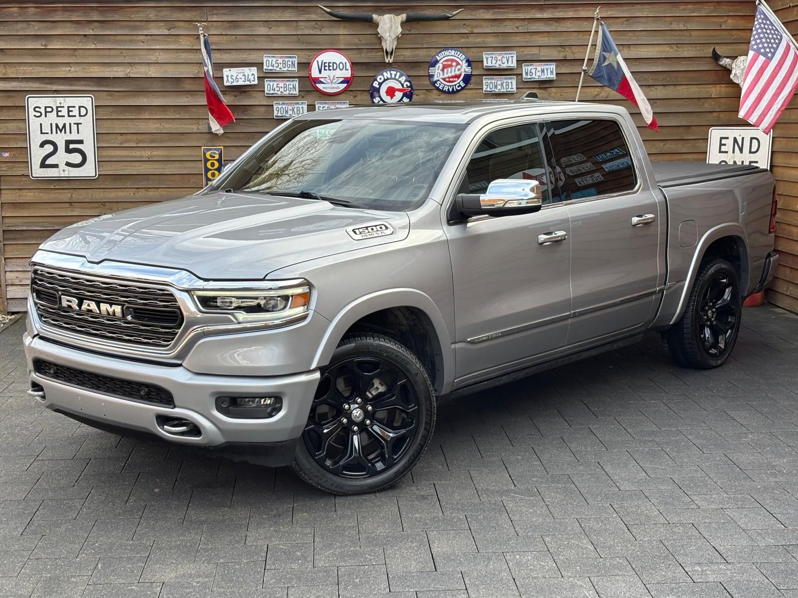 Dodge RAM 1500 5,7 Limited 4x4 LED Pano AHK Memory LPG