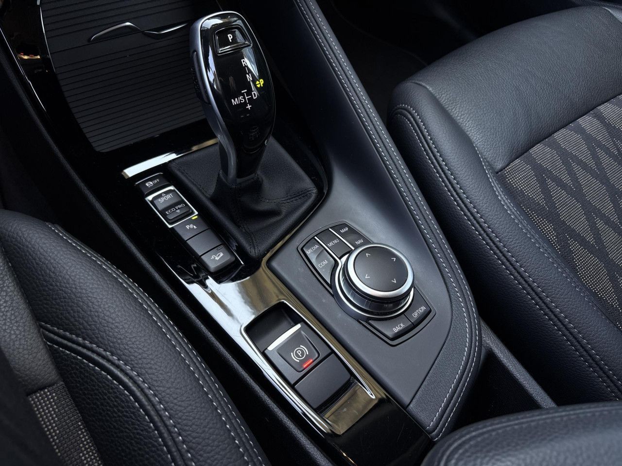 BMW X1 xDrive20d - Samsaru's Car Outlet
