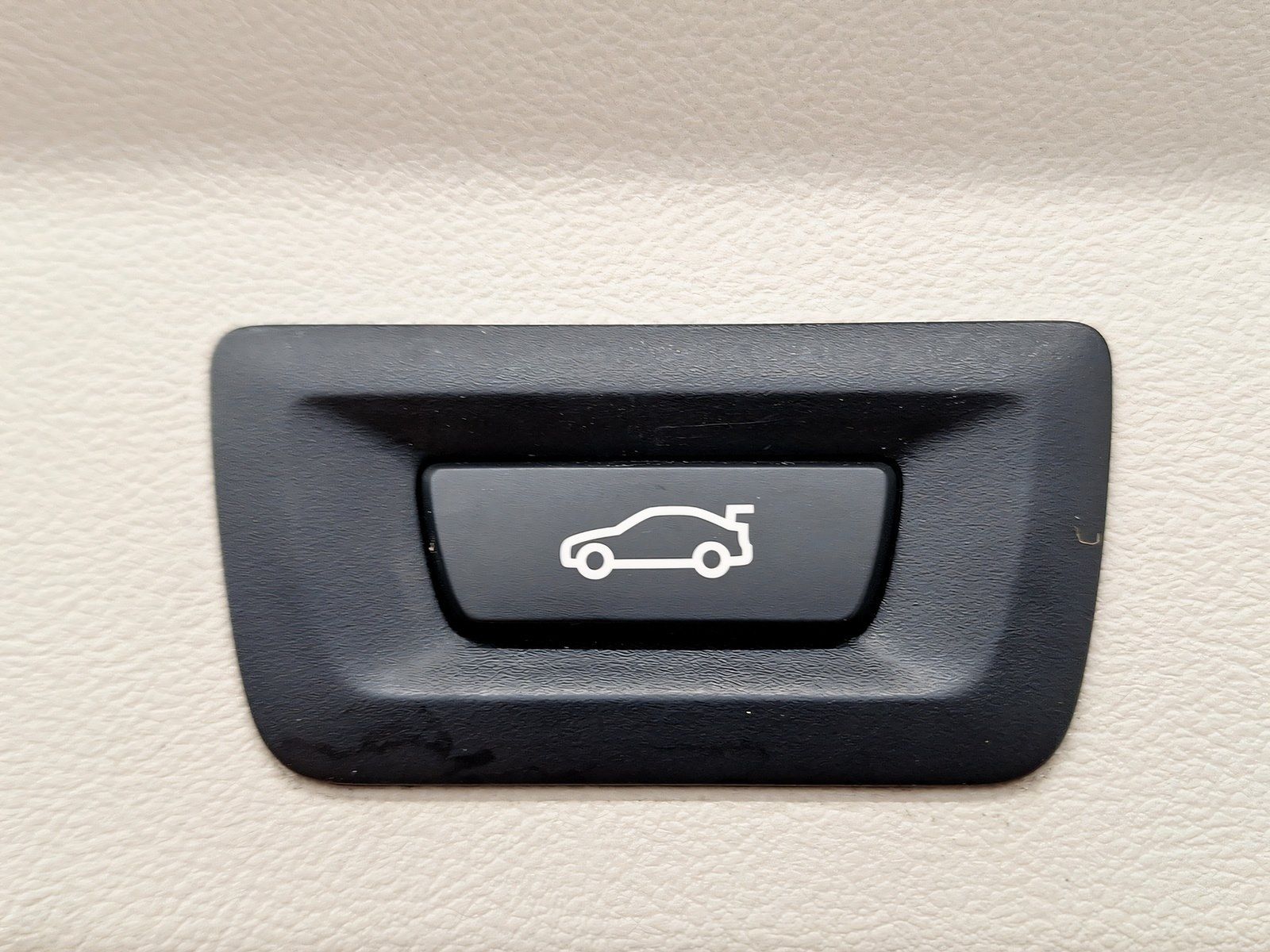 BMW X3 xDrive20i - Samsaru's Car Outlet