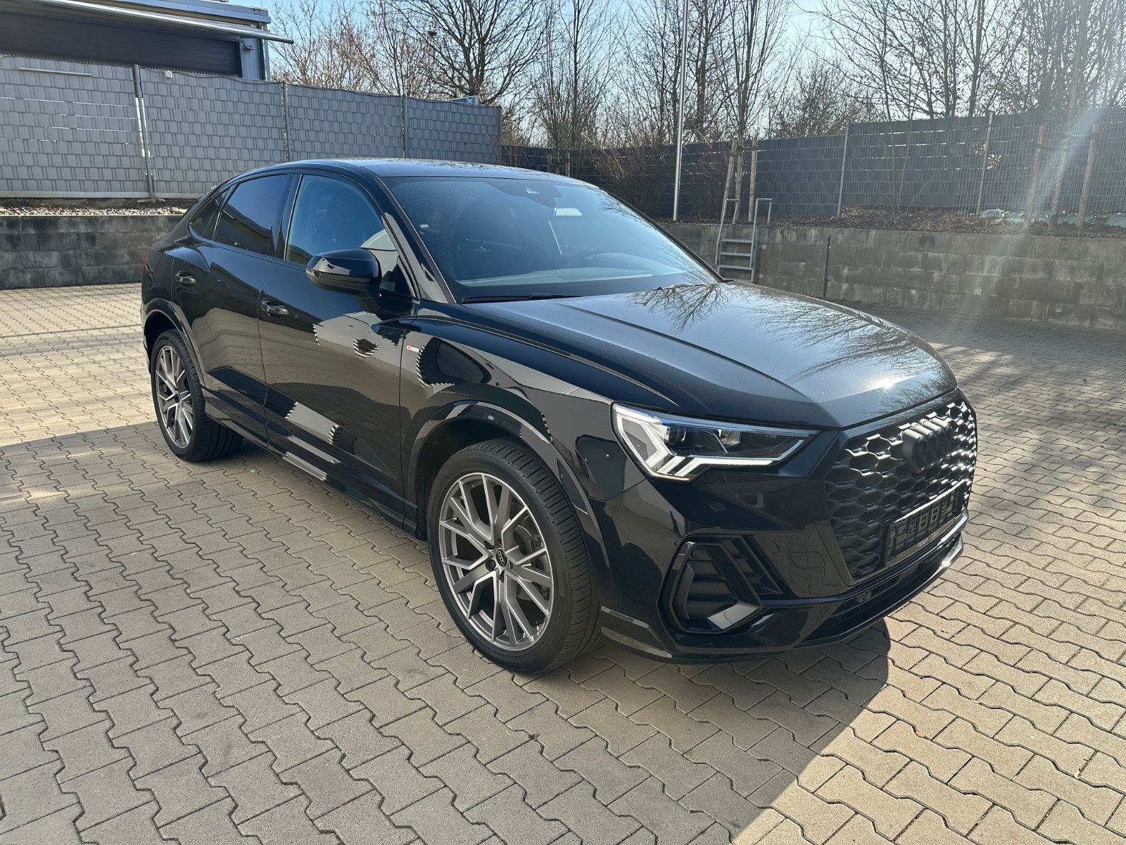 Audi Q3 35 TDI Sportback S line - Samsaru's Car Outlet