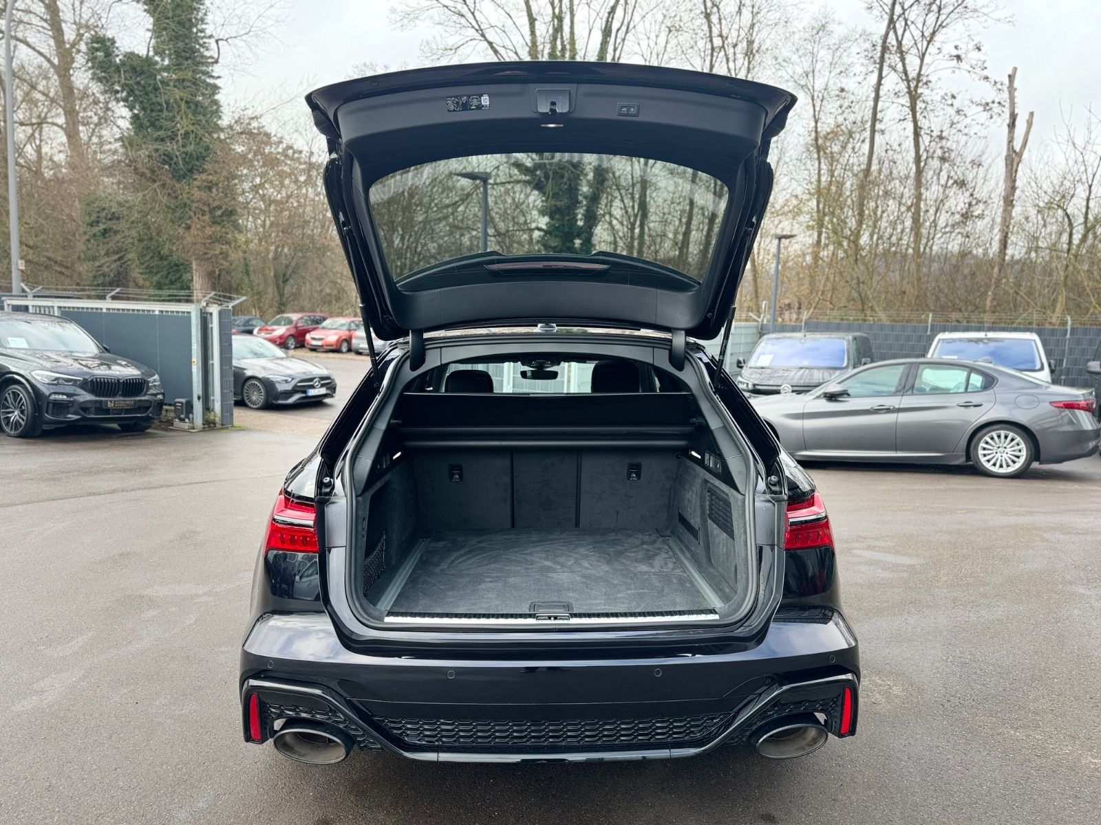 Audi RS6 AVANT QUATTRO PERFORMANCE*22.Z*CARBON*AHK*