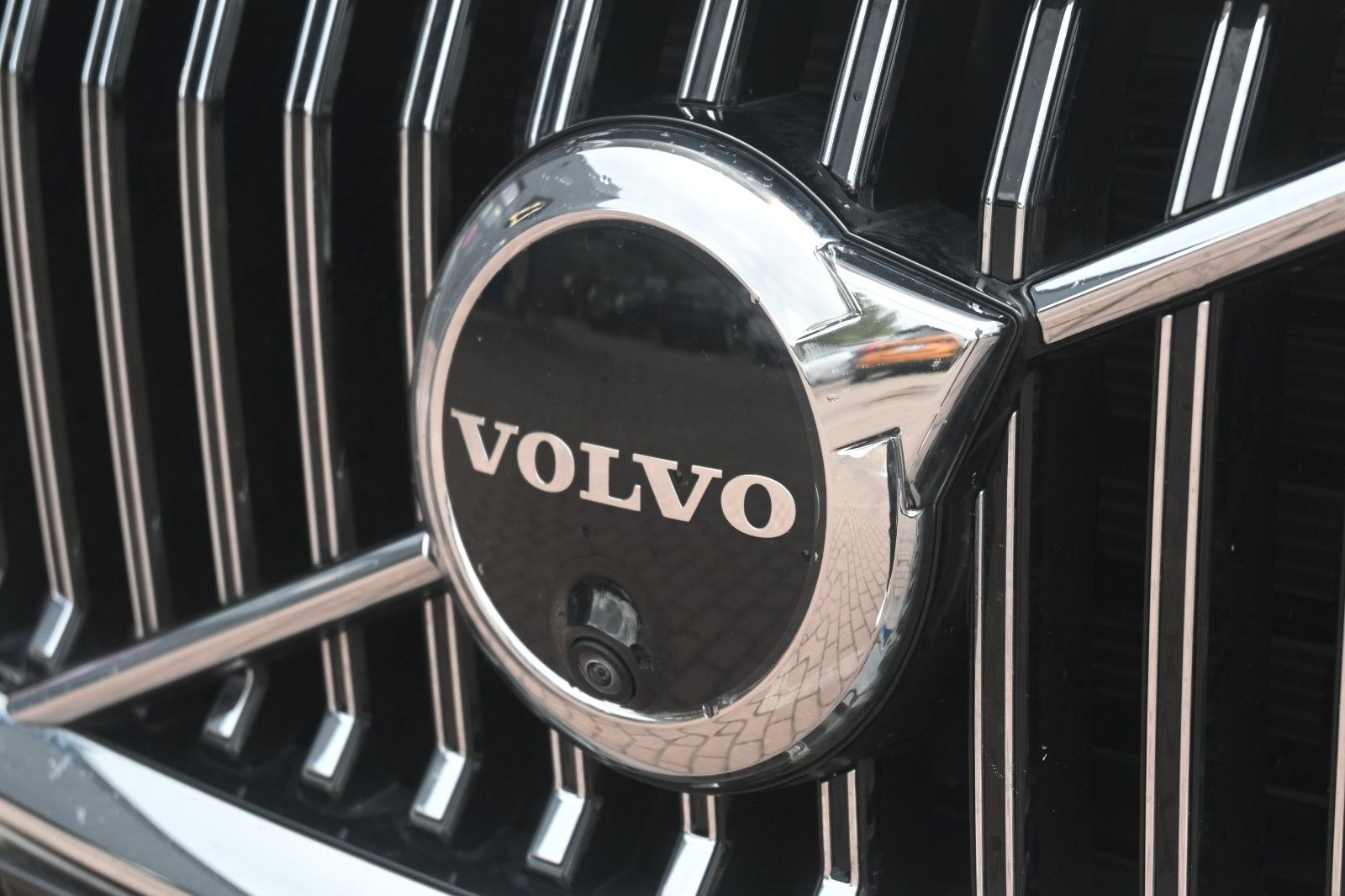 Volvo XC60 T8 Ultimate Bright RC Plug-In B&W*LUFT*360°