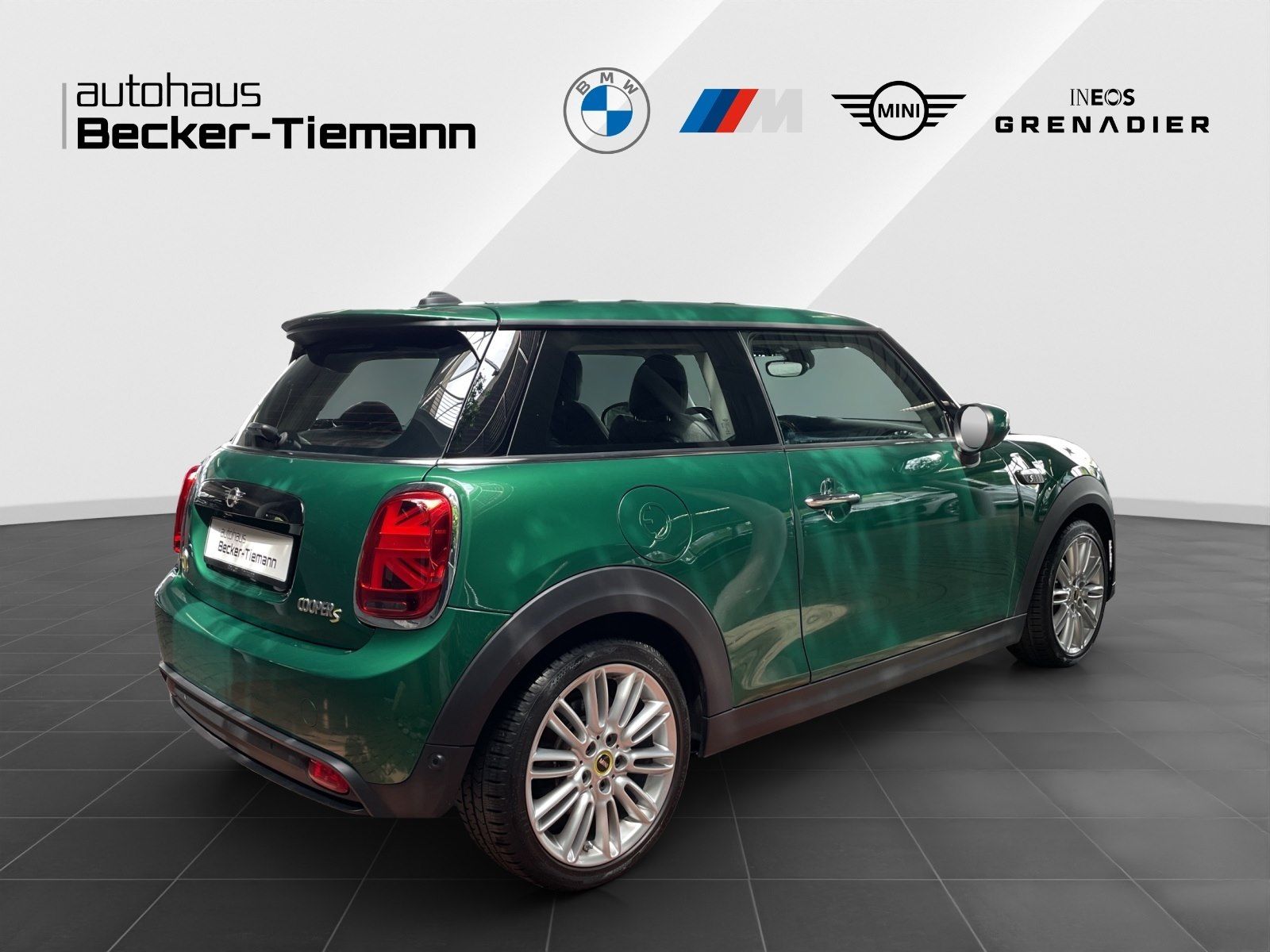 MINI Cooper SE Classic - Samsaru's Car Outlet