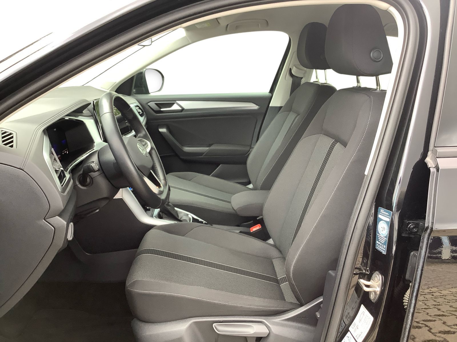 Volkswagen T-Roc 1.5 TSI DSG Life - Samsaru's Car Outlet