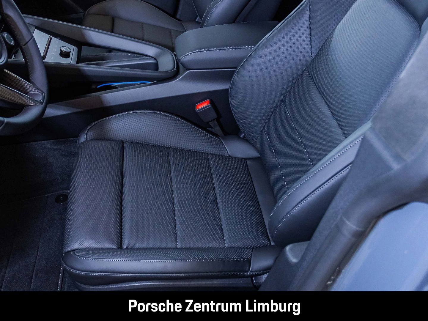 Porsche Macan Turbo BOSE Panoramadach Luftfederung LED