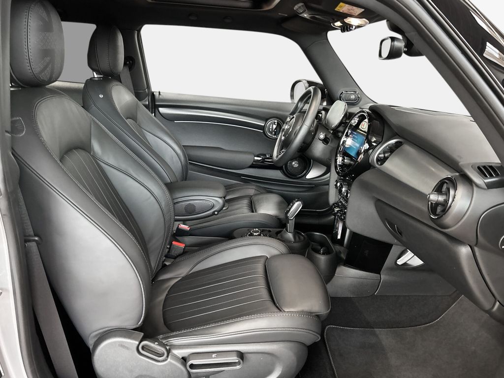MINI Cooper SE MINI Yours Trim - Samsaru's Car Outlet