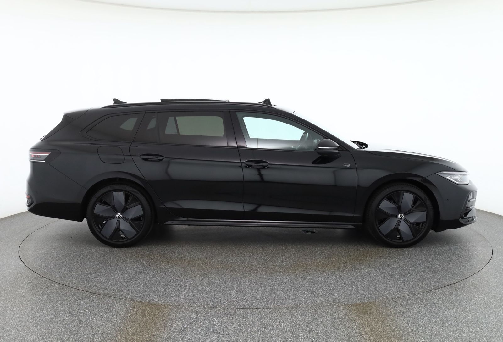 Volkswagen Passat Variant R-Line 2.0 TSI DSG Matrix Pano AH