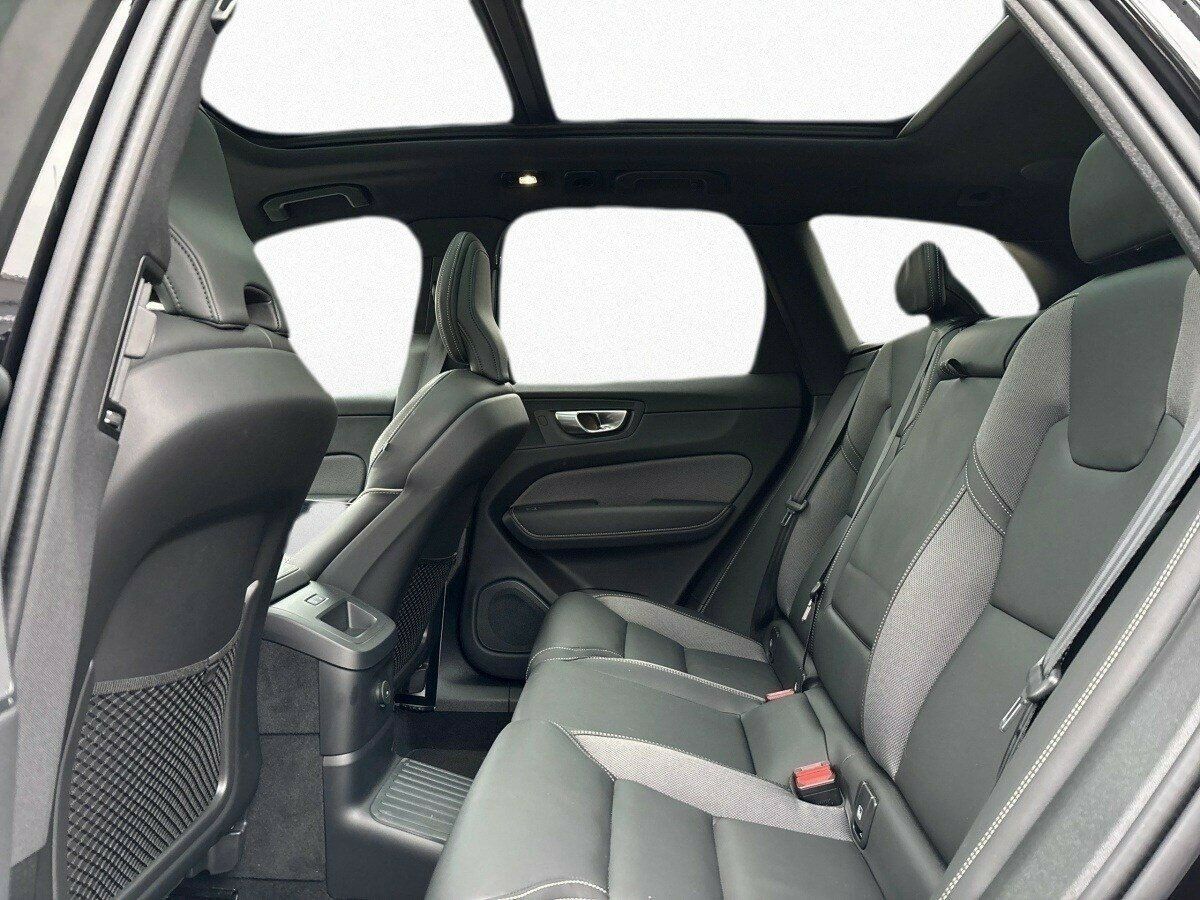 Volvo XC 60 T6 Plus Black Ed. Luftfahrw*AHK*.*360 Kam