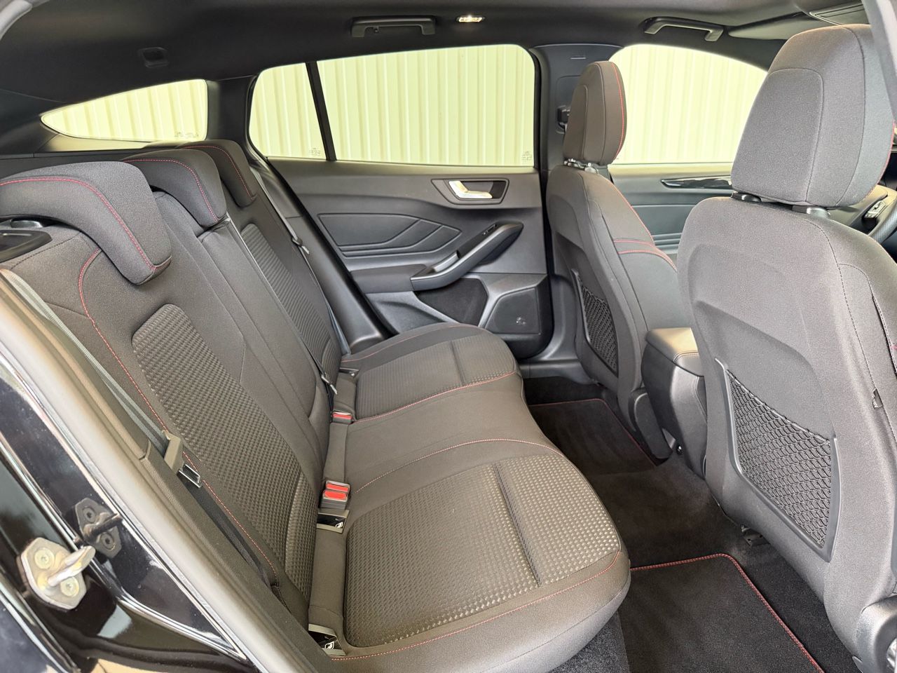 Ford Focus Turnier 1.5 EcoBlue ST-LineX *PANO*LED*KAM